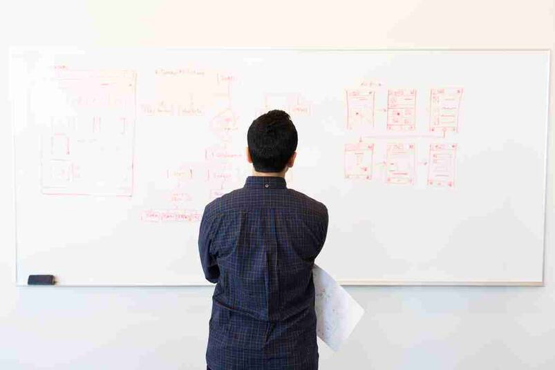 人体正常体温是多少度到多少度之间(多少度体温算正常人体体温多少算正常)